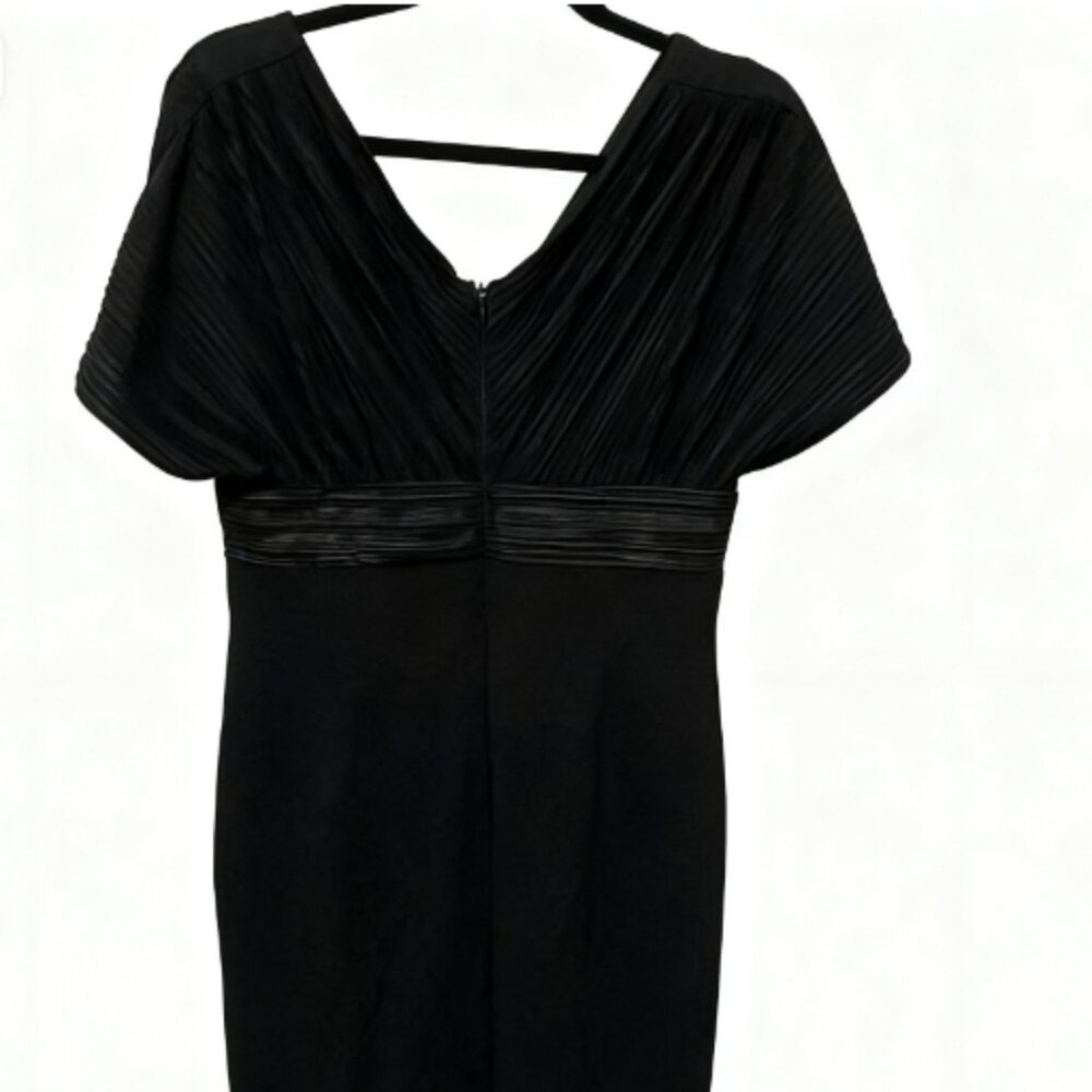 Sharagano Black Midi Dress